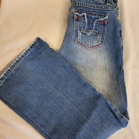Squeeze Girls Sz 10 Vintage Look Denim Jeans with Butterfly Embroidery - Picture 5 of 8